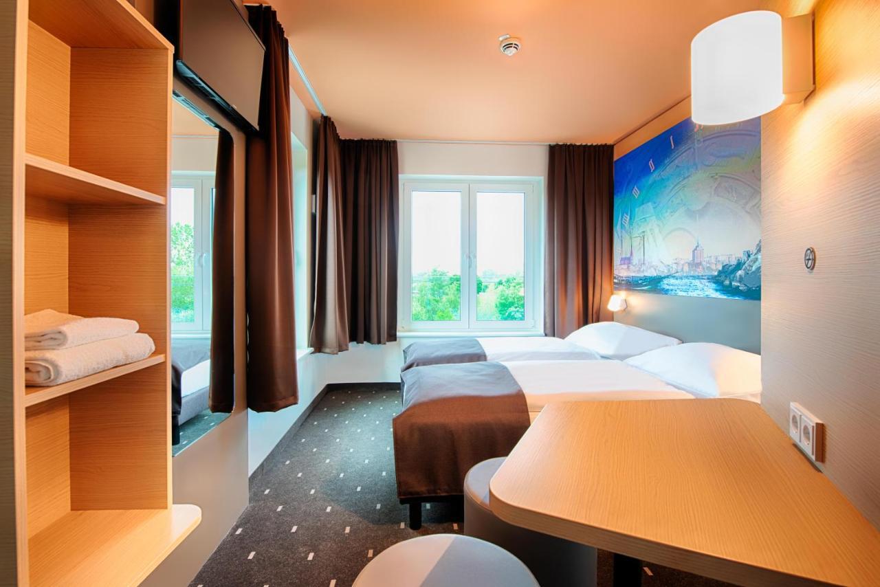 B&B Hotel Rostock-Hafen Exterior photo