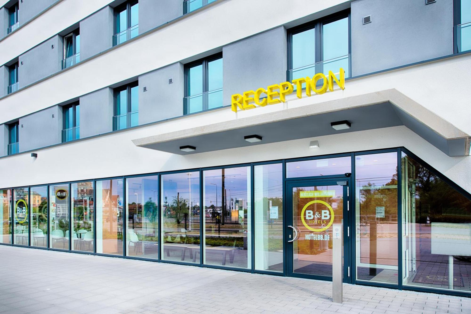 B&B Hotel Rostock-Hafen Exterior photo